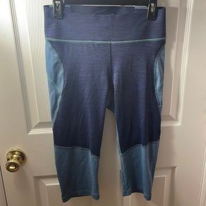 Outdoor voices below the knee leggings